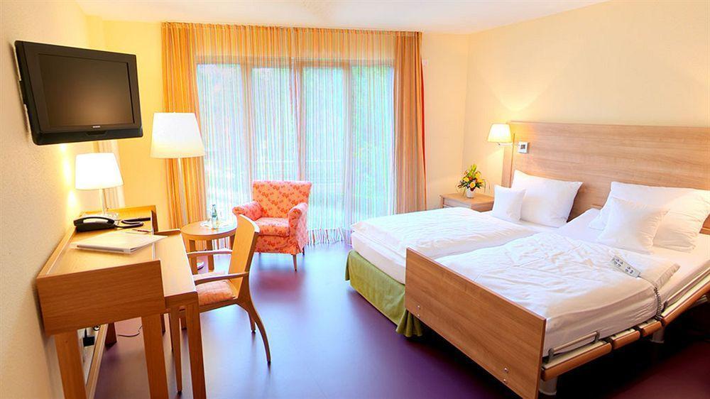 Hotel Harzer Am Kurpark Bad Herrenalb Exterior photo