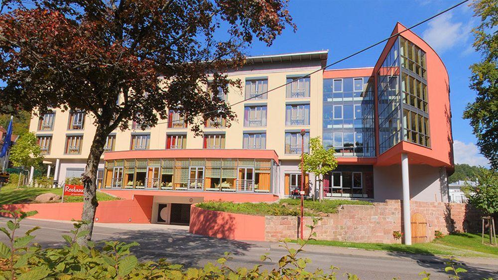 Hotel Harzer Am Kurpark Bad Herrenalb Exterior photo